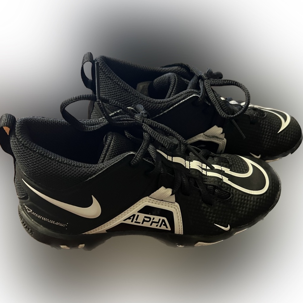 Nike Alpha Menace 3 Varsity football cleats size 2 kids